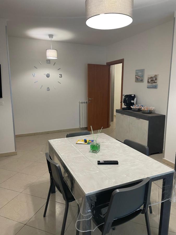 La Dimora Dei Sogni Apartment Mesagne Bagian luar foto